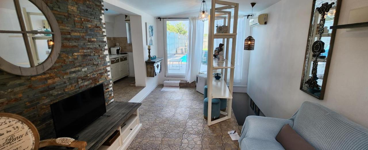 Morii Lake Pool Villa Букурещ Екстериор снимка