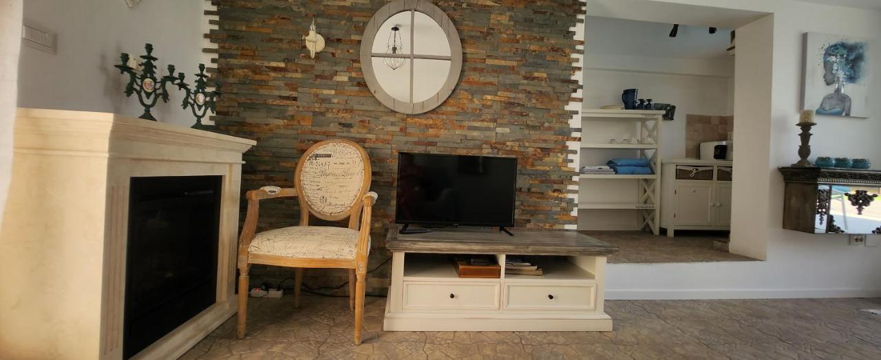 Morii Lake Pool Villa Букурещ Екстериор снимка