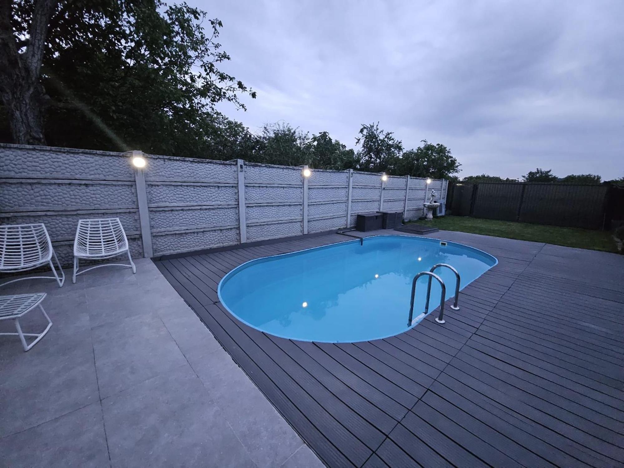 Morii Lake Pool Villa Букурещ Екстериор снимка